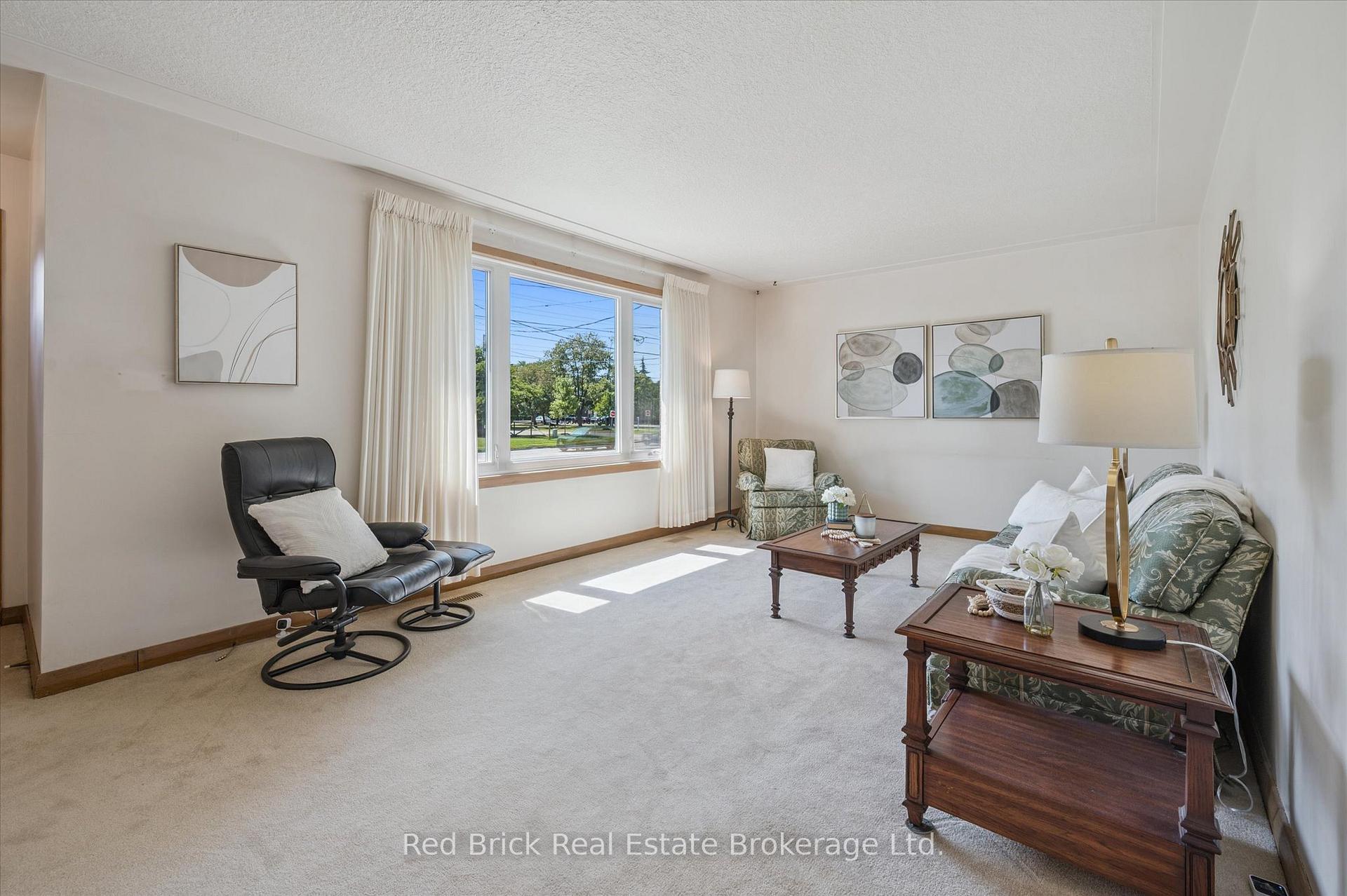 Photo 7 of 260 Speedvale Avenue E, Guelph, Riverside Park — HOMEH