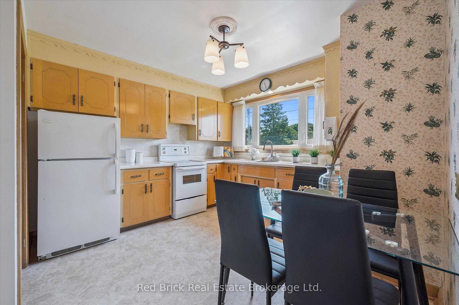 Photo 11 of 260 Speedvale Avenue E, Guelph, Riverside Park — HOMEH