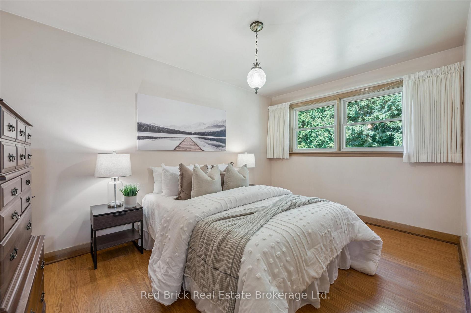 Photo 13 of 260 Speedvale Avenue E, Guelph, Riverside Park — HOMEH