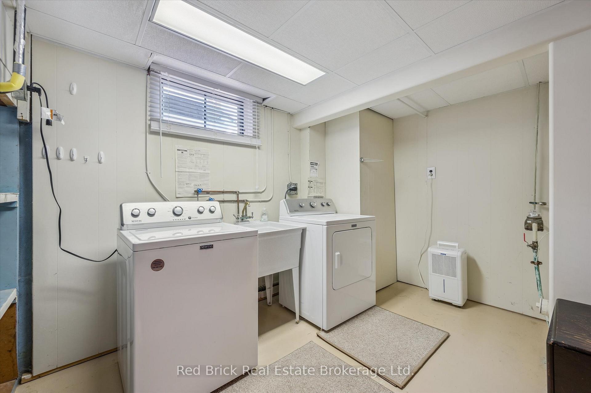Photo 26 of 260 Speedvale Avenue E, Guelph, Riverside Park — HOMEH