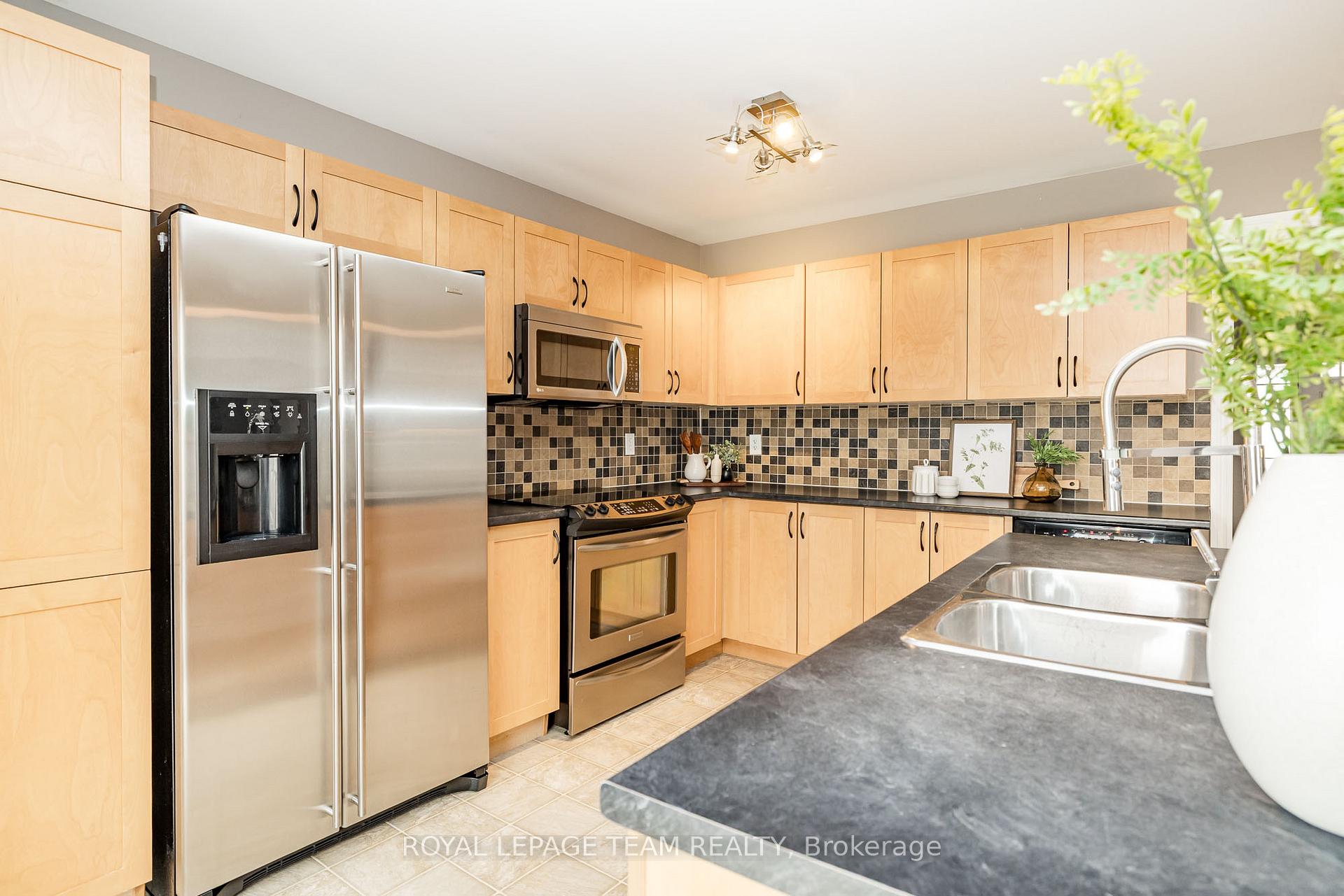 Photo 13 of 2315 River Mist Road, Ottawa, Barrhaven - Half Moon Bay — HOMEH