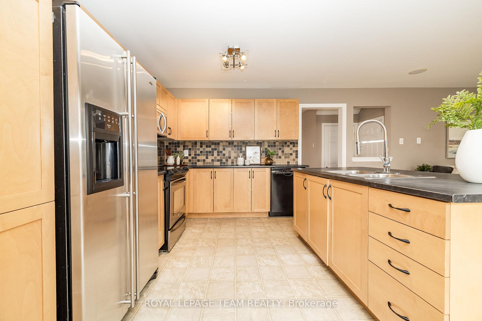 Photo 14 of 2315 River Mist Road, Ottawa, Barrhaven - Half Moon Bay — HOMEH