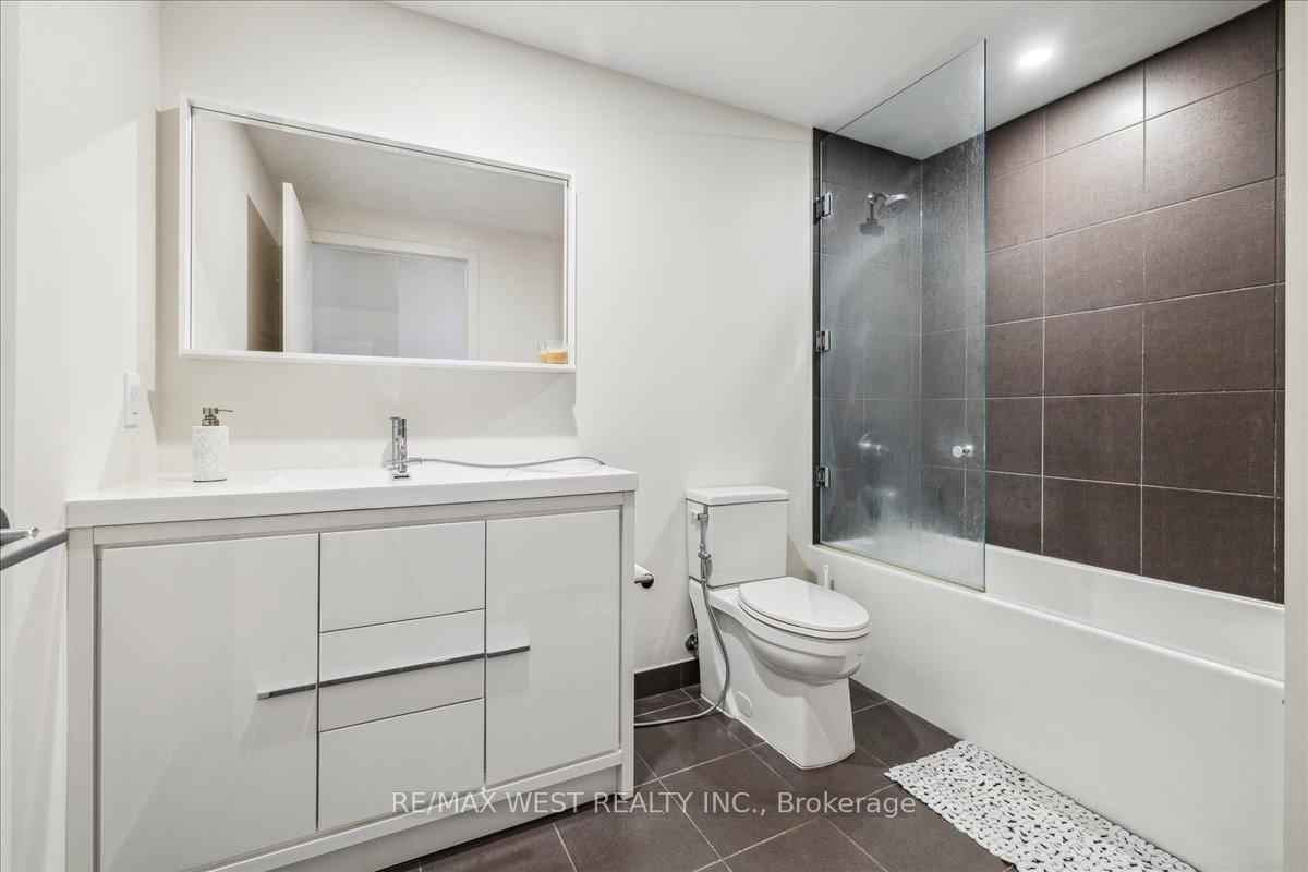 Photo 5 of Unit 1213, 212 King William Street, Hamilton, Beasley — HOMEH