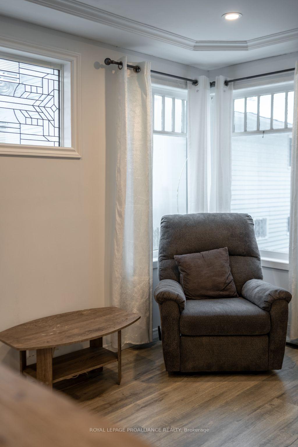Photo 10 of 89 Avondale Road, Belleville, Belleville Ward — HOMEH