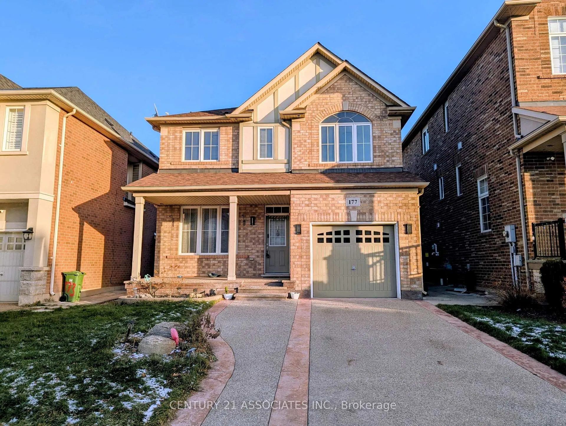 Front of 177 Montreal Circle