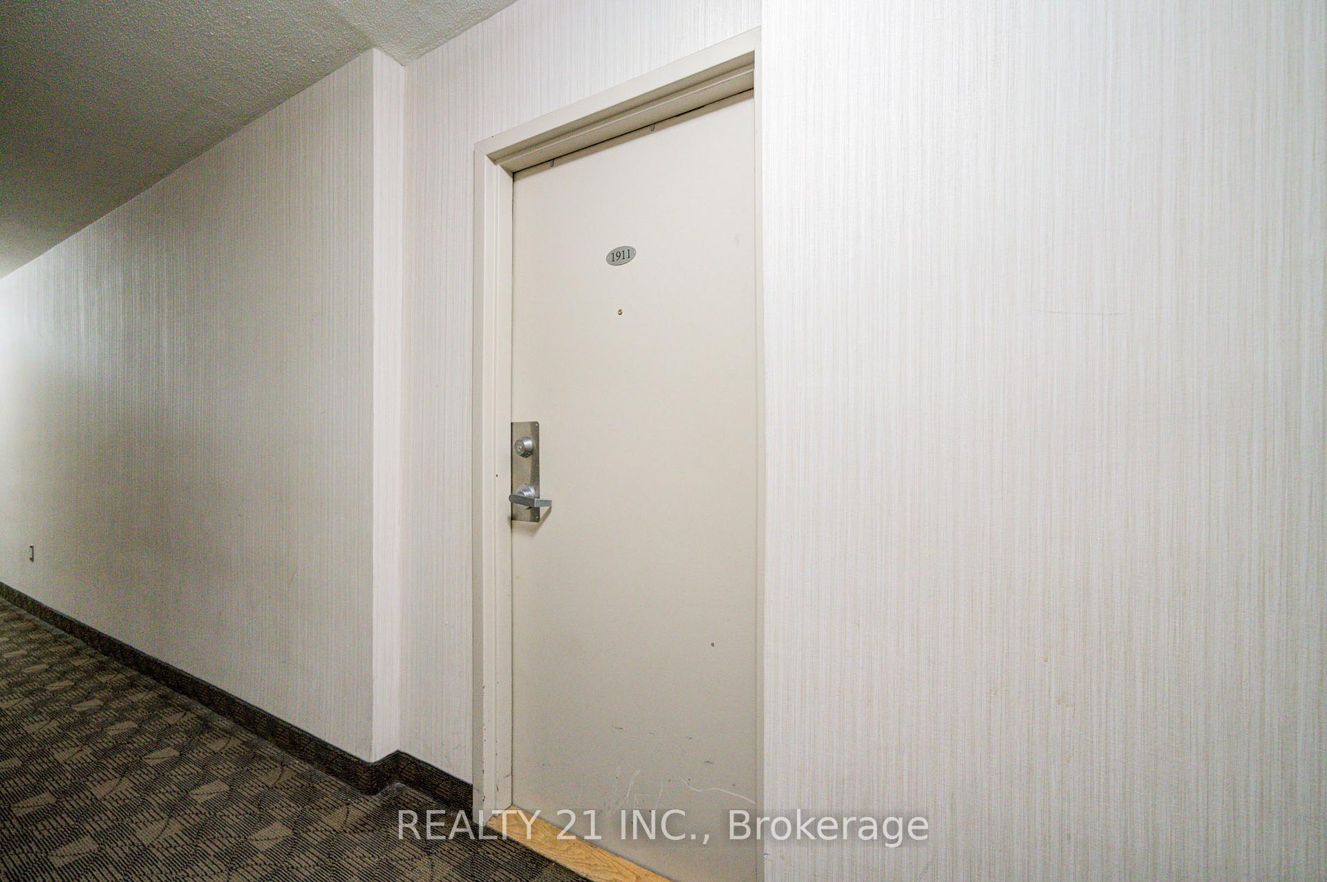 Photo 3 of Unit 1911, 5 Massey Square, Toronto, Crescent Town — HOMEH