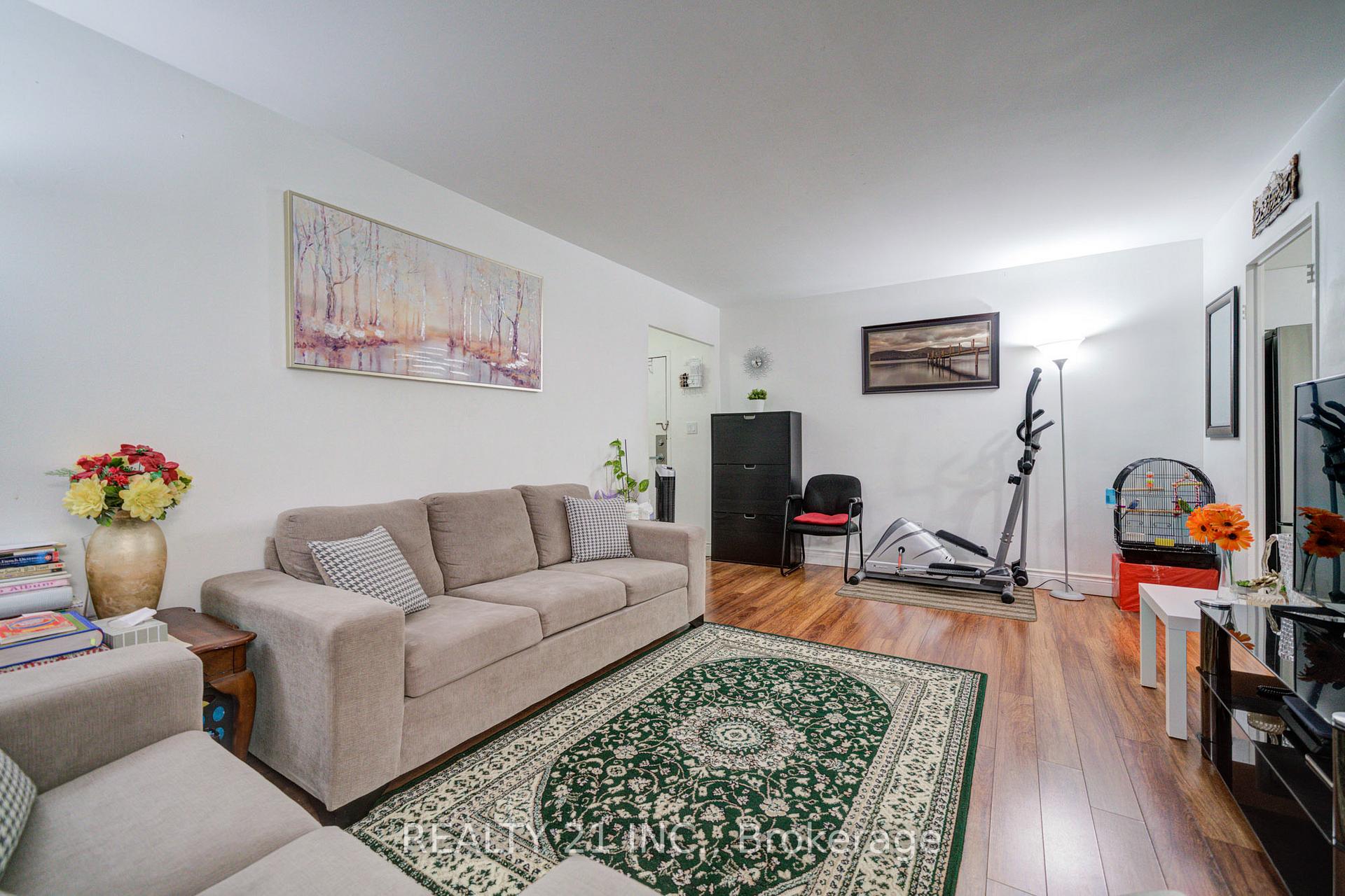 Photo 8 of Unit 1911, 5 Massey Square, Toronto, Crescent Town — HOMEH