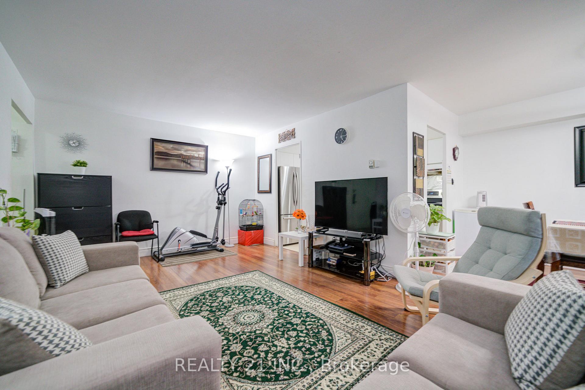 Photo 7 of Unit 1911, 5 Massey Square, Toronto, Crescent Town — HOMEH