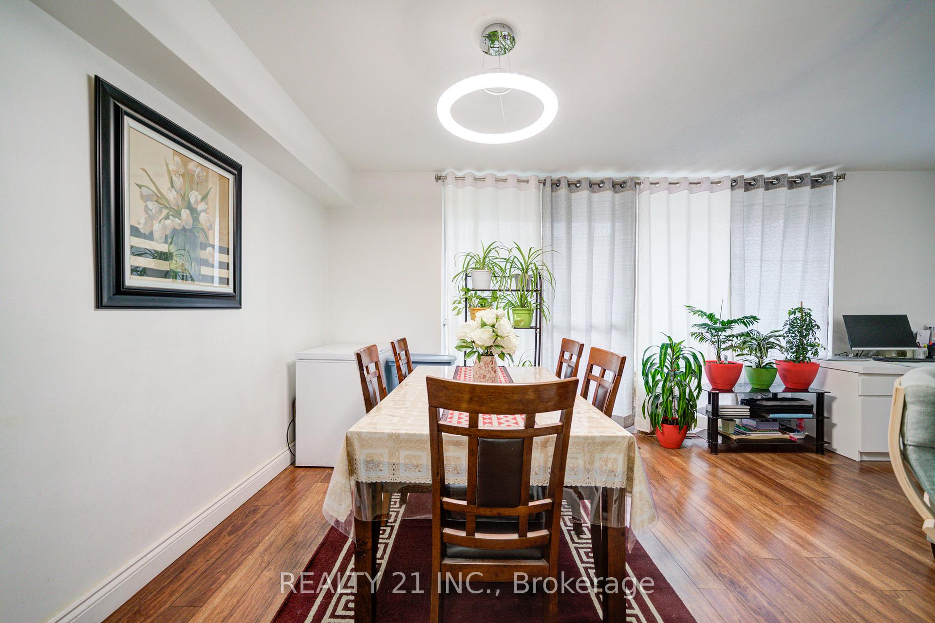 Photo 9 of Unit 1911, 5 Massey Square, Toronto, Crescent Town — HOMEH
