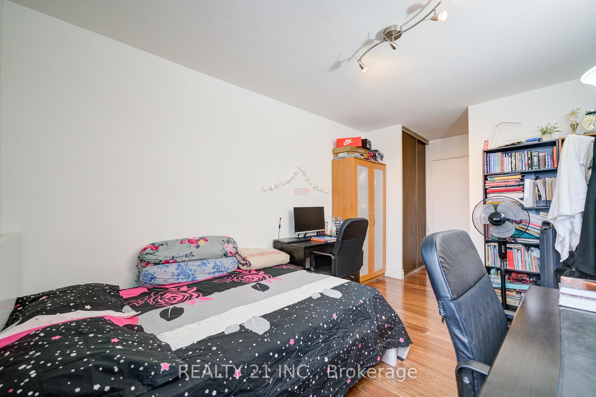 Photo 18 of Unit 1911, 5 Massey Square, Toronto, Crescent Town — HOMEH