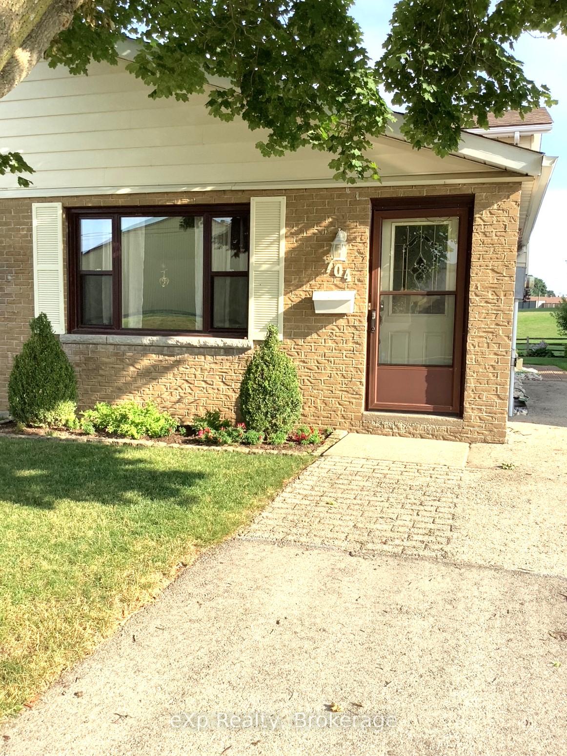 Front of 704 11th Street E