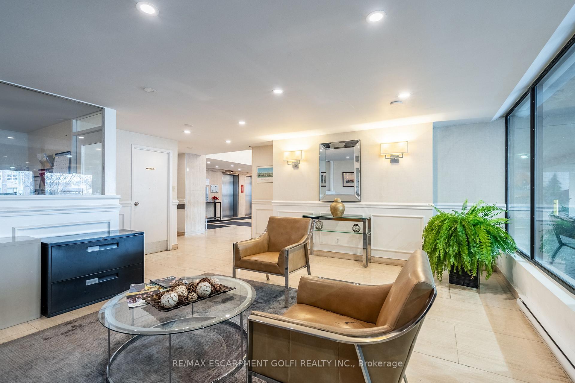 Photo 4 of Unit 1804, 75 Queen Street, Hamilton, Strathcona — HOMEH