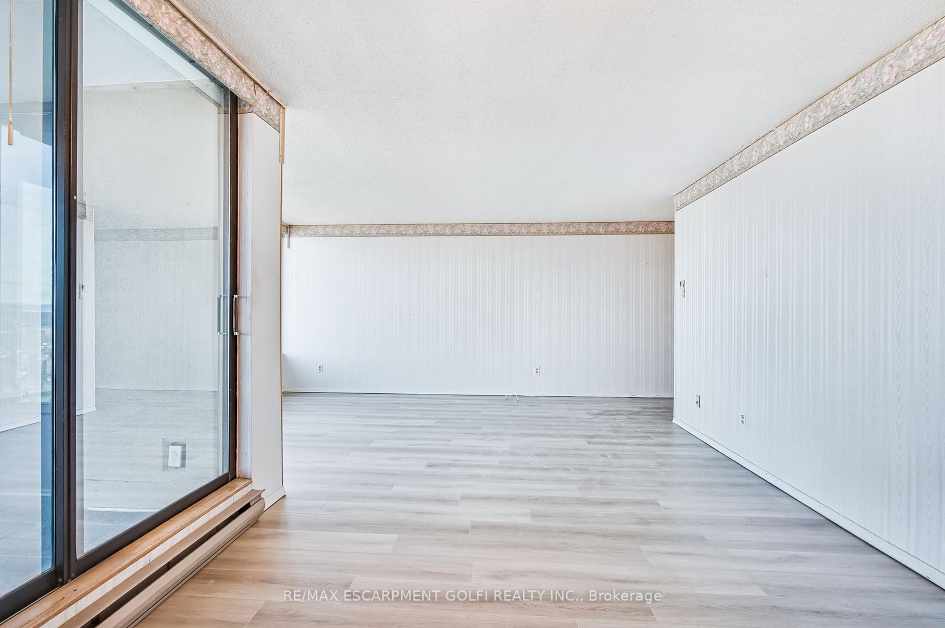 Photo 9 of Unit 1804, 75 Queen Street, Hamilton, Strathcona — HOMEH