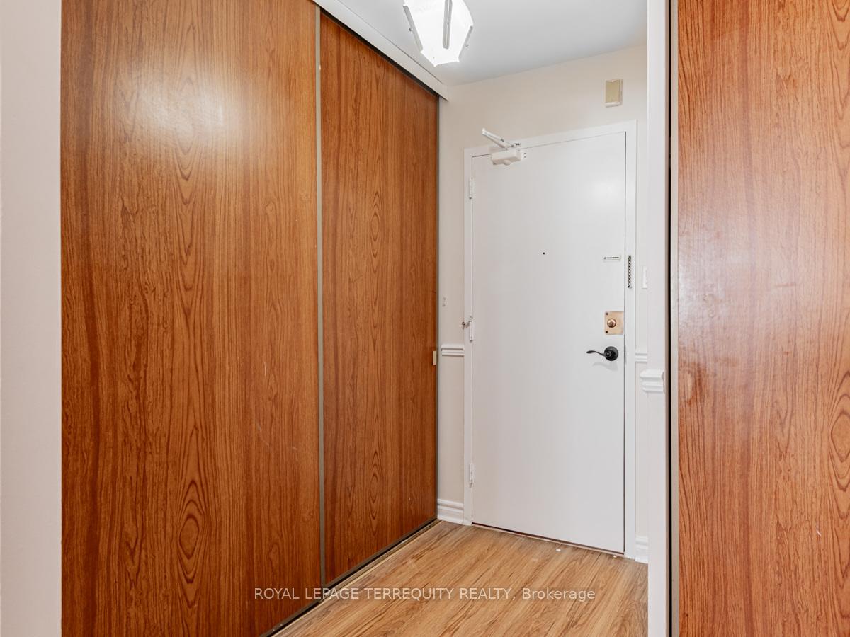 Photo 2 of Unit 503, 3420 Eglinton Avenue E, Scarborough, Scarborough Village — HOMEH