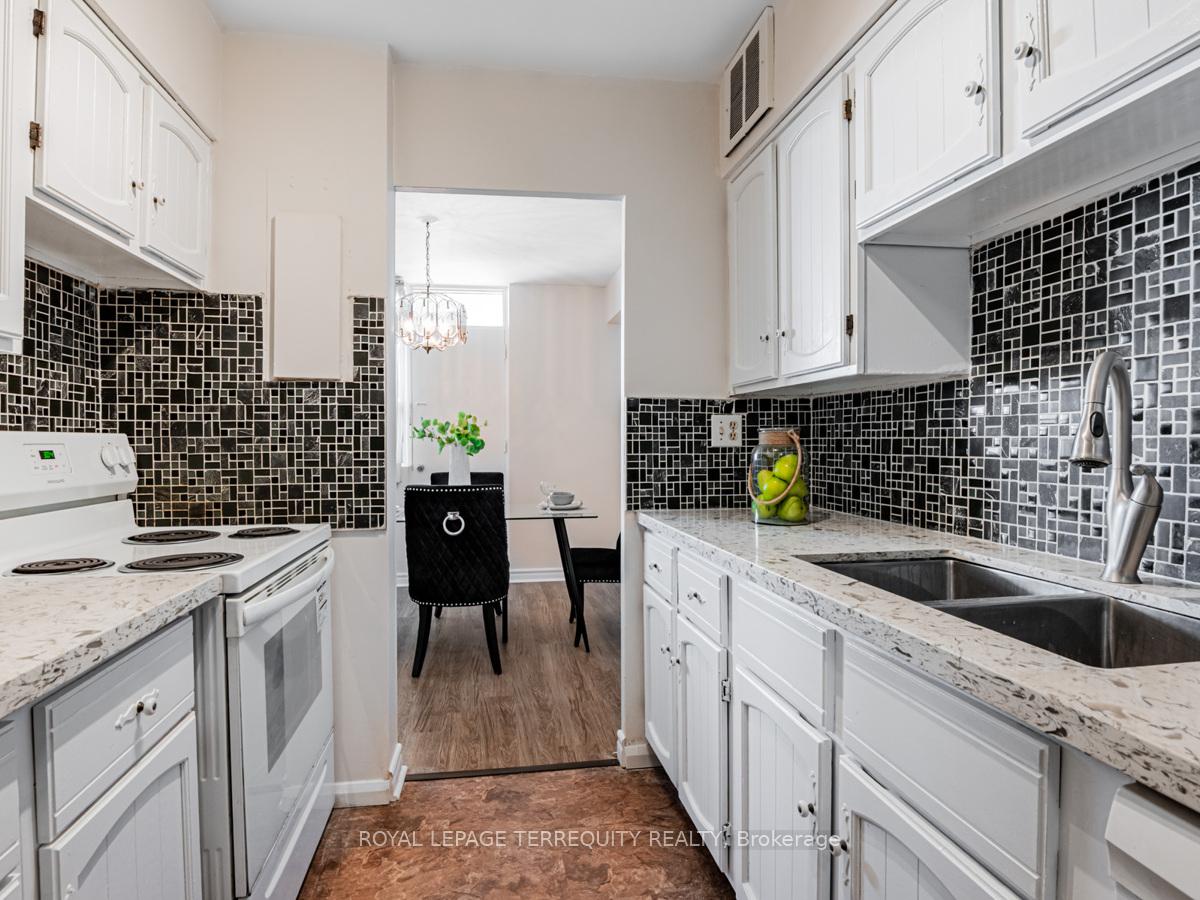 Photo 13 of Unit 503, 3420 Eglinton Avenue E, Scarborough, Scarborough Village — HOMEH