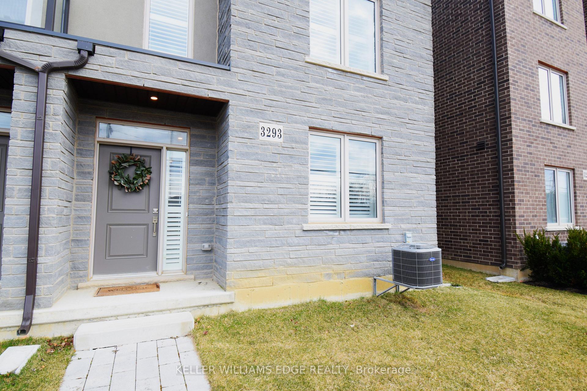 Photo 3 of 3293 Homestead Drive, Hamilton, Mount Hope — HOMEH