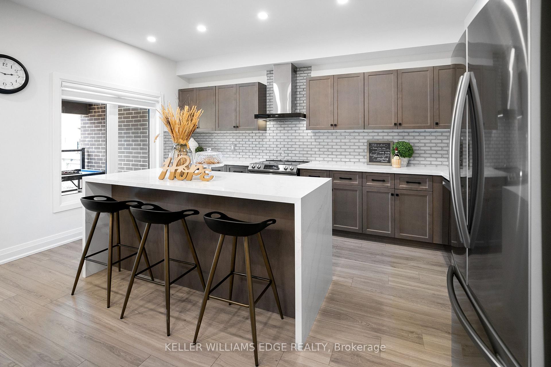 Photo 12 of 3293 Homestead Drive, Hamilton, Mount Hope — HOMEH
