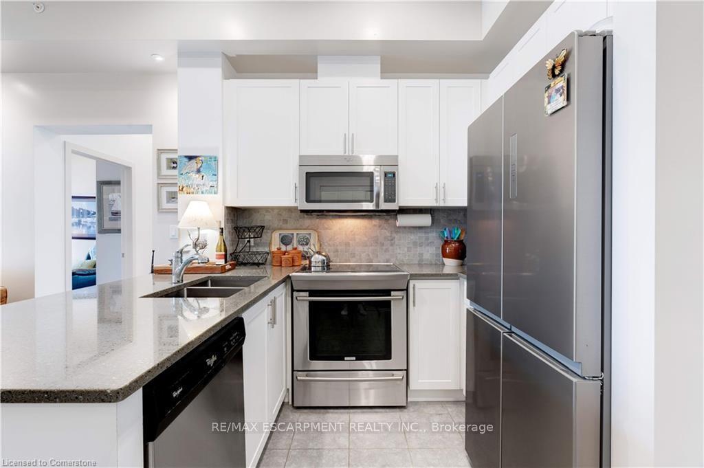 Photo 2 of Unit 404, 35 Southshore Crescent, Hamilton, Stoney Creek — HOMEH