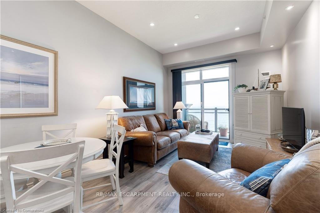 Photo 11 of Unit 404, 35 Southshore Crescent, Hamilton, Stoney Creek — HOMEH