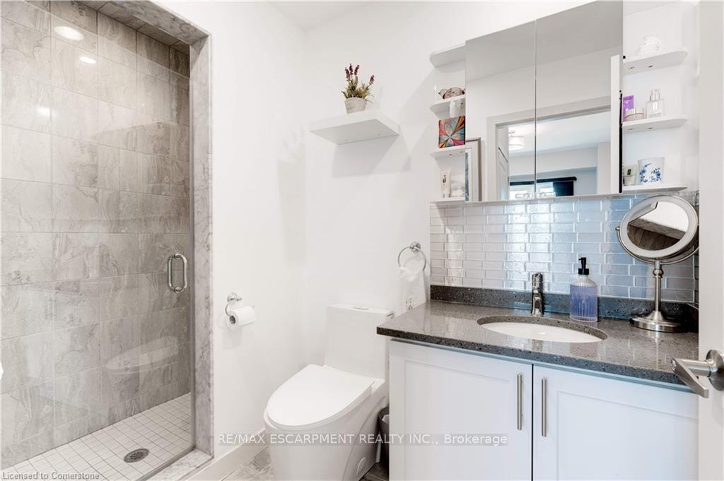 Photo 6 of Unit 404, 35 Southshore Crescent, Hamilton, Stoney Creek — HOMEH