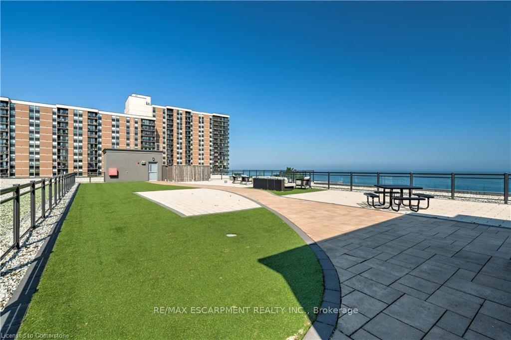 Photo 17 of Unit 404, 35 Southshore Crescent, Hamilton, Stoney Creek — HOMEH