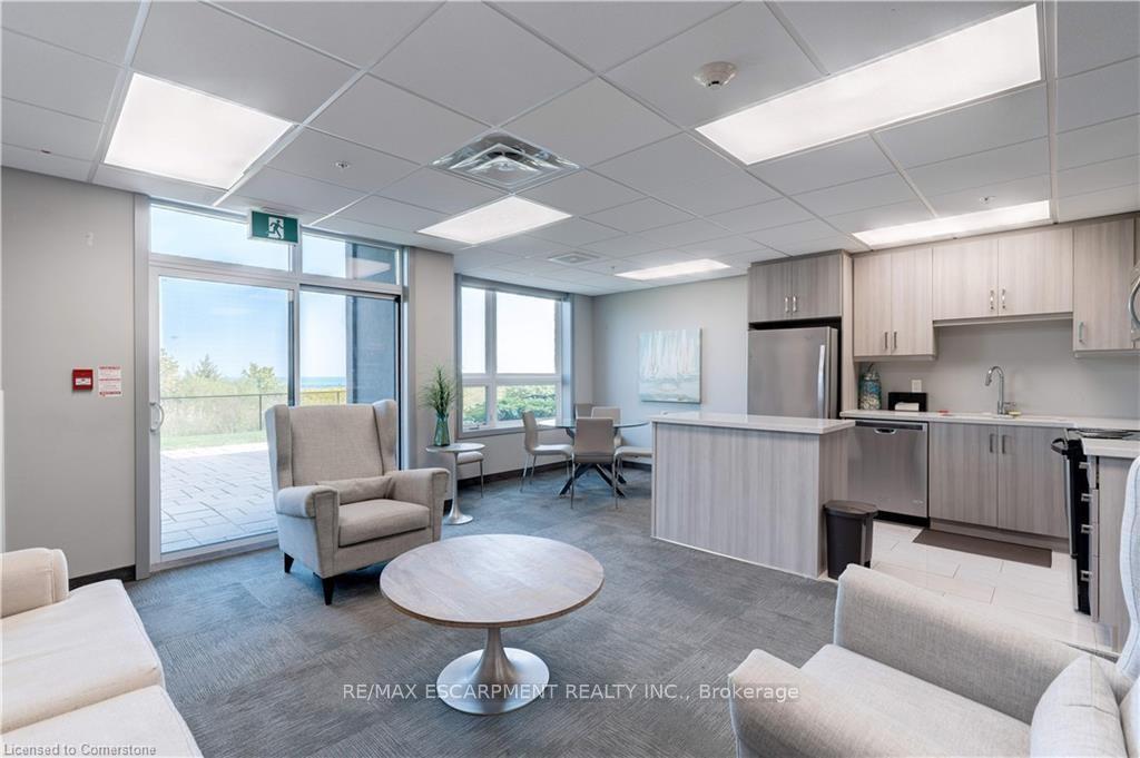 Photo 18 of Unit 404, 35 Southshore Crescent, Hamilton, Stoney Creek — HOMEH