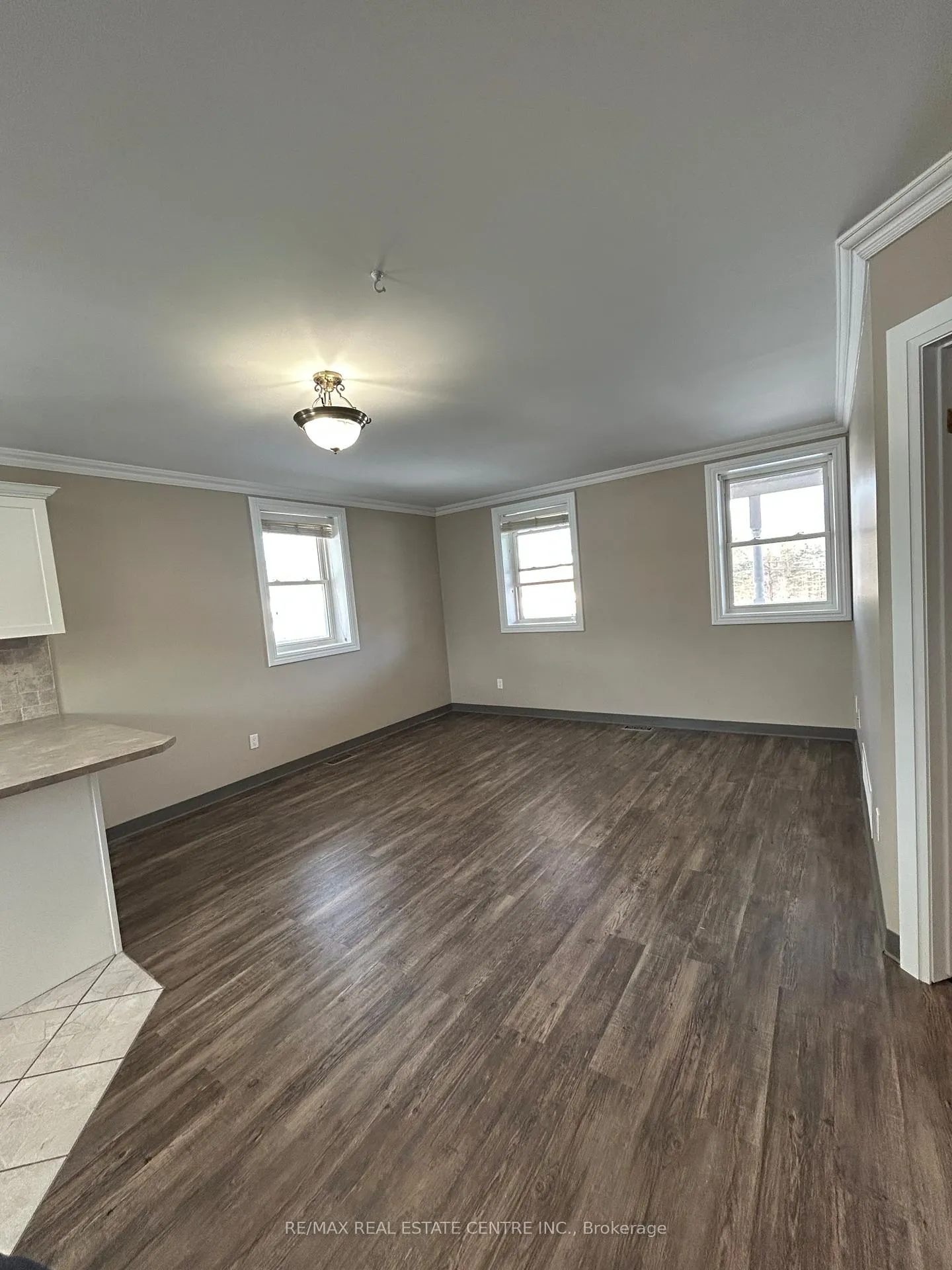Photo 4 of 1587 Brock Road, Hamilton, Freelton — HOMEH