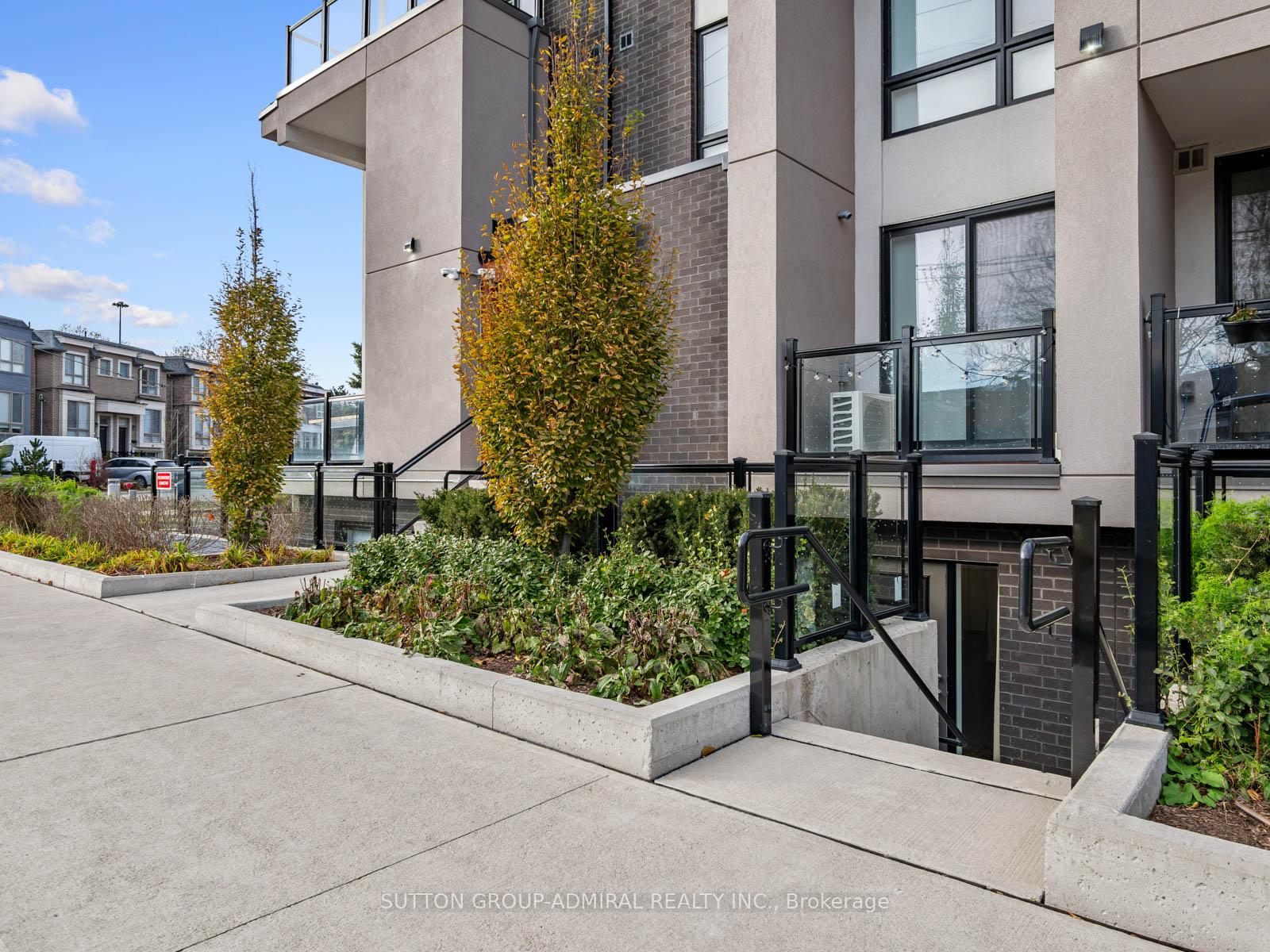 Photo 2 of Unit 3, 16 Marquette Avenue, Toronto, Englemount-Lawrence — HOMEH