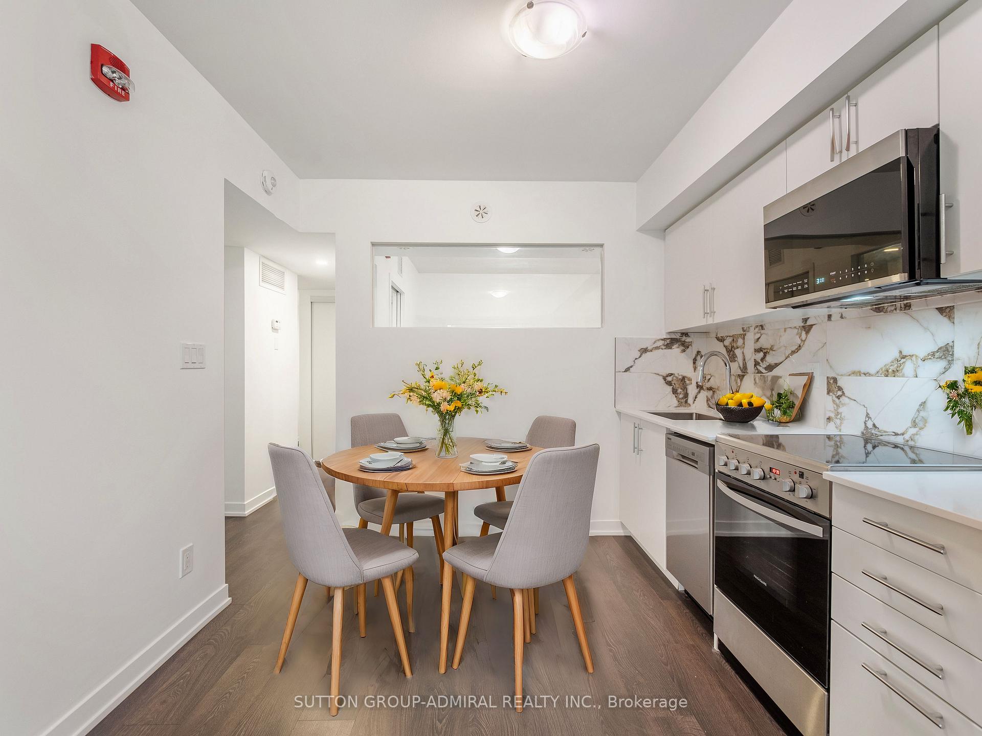 Photo 8 of Unit 3, 16 Marquette Avenue, Toronto, Englemount-Lawrence — HOMEH