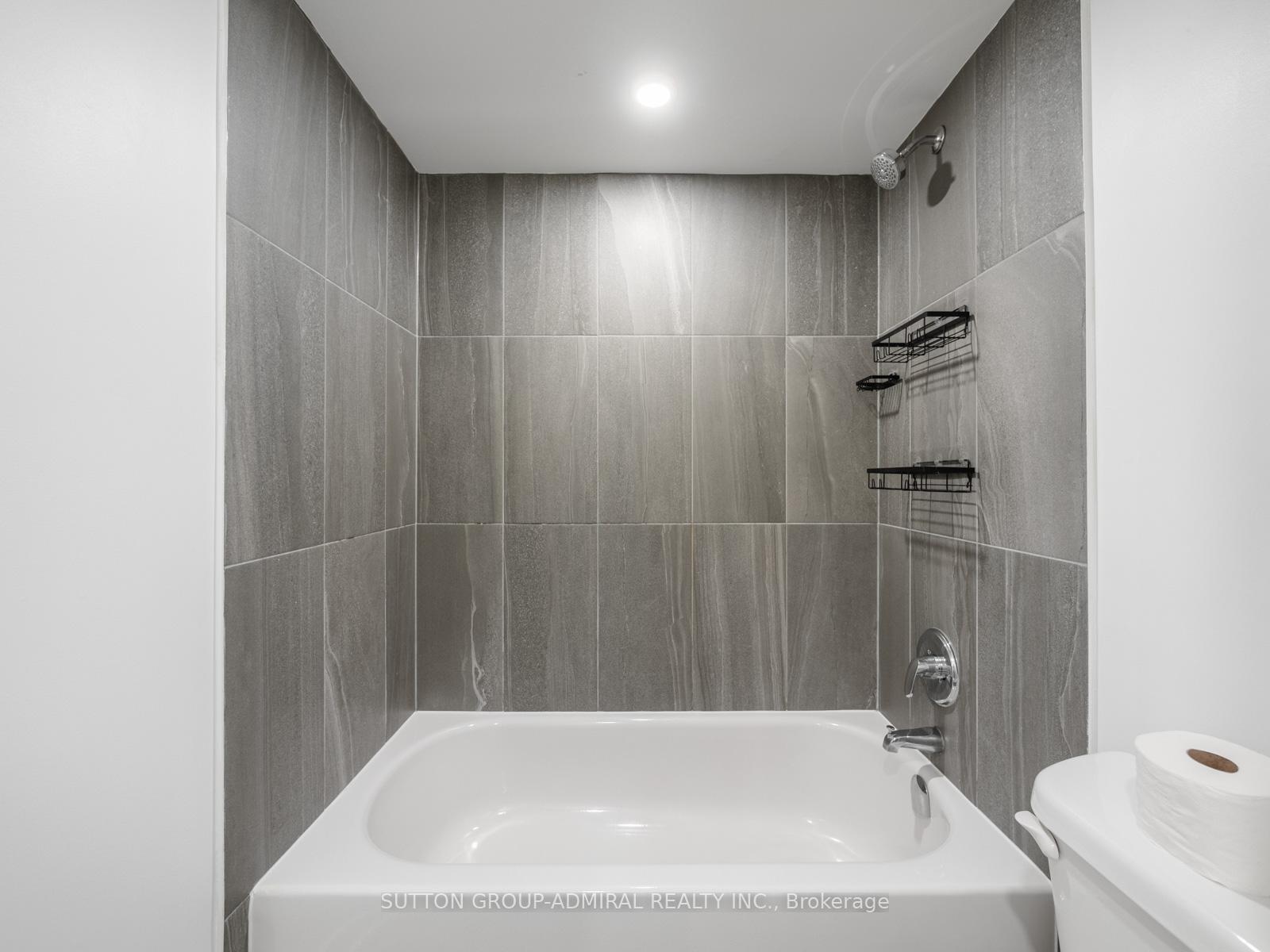 Photo 4 of Unit 3, 16 Marquette Avenue, Toronto, Englemount-Lawrence — HOMEH