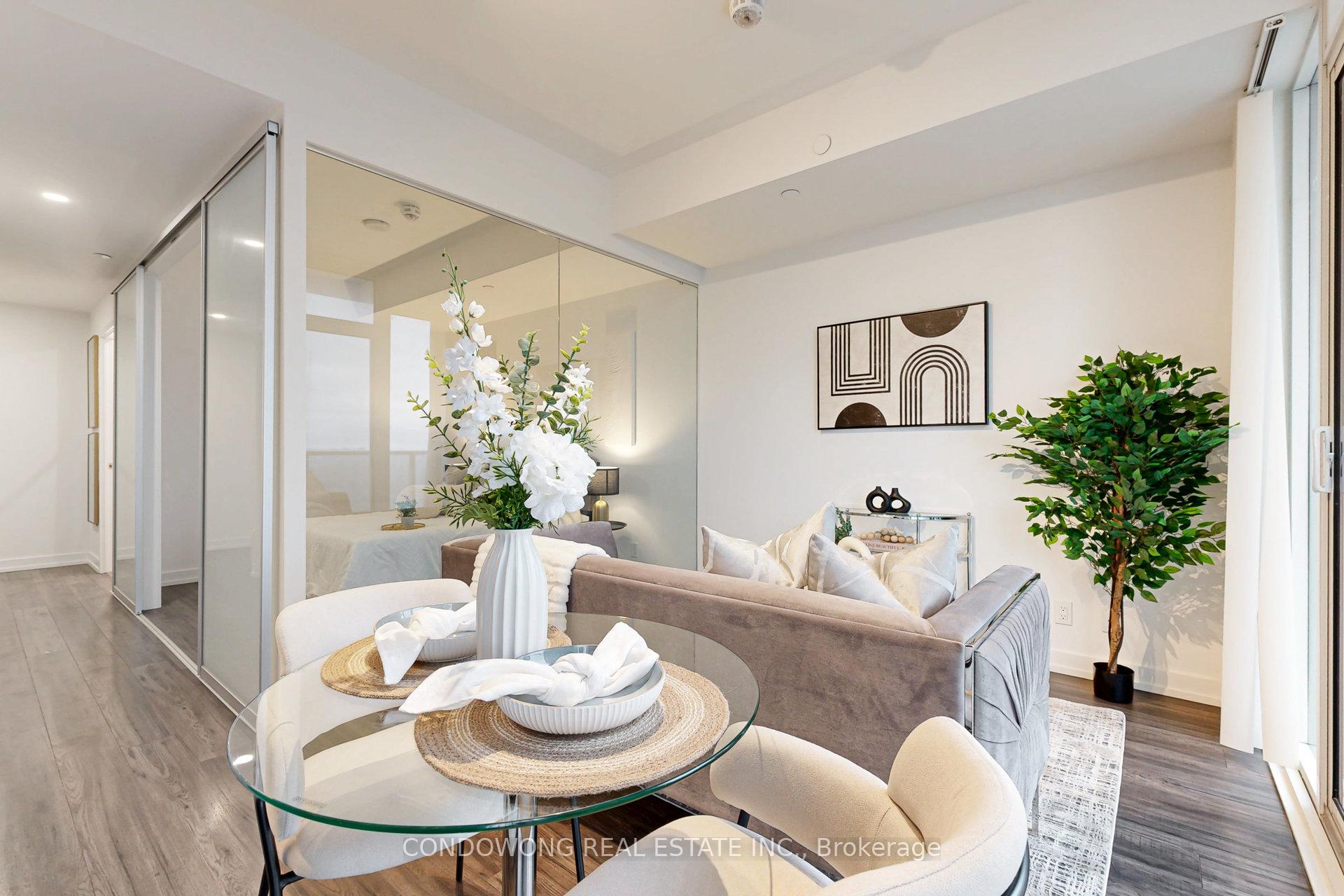 Photo 3 of Unit 1702, 33 Helendale Avenue, Toronto, Yonge-Eglinton — HOMEH