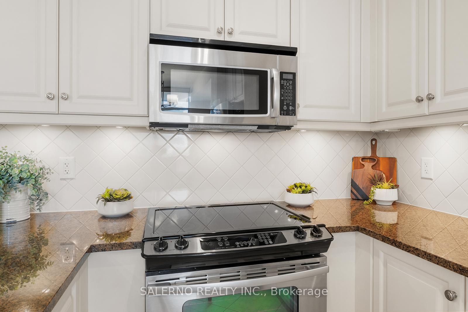 Photo 17 of Unit 311, 9245 Jane Street, Vaughan, Maple — HOMEH