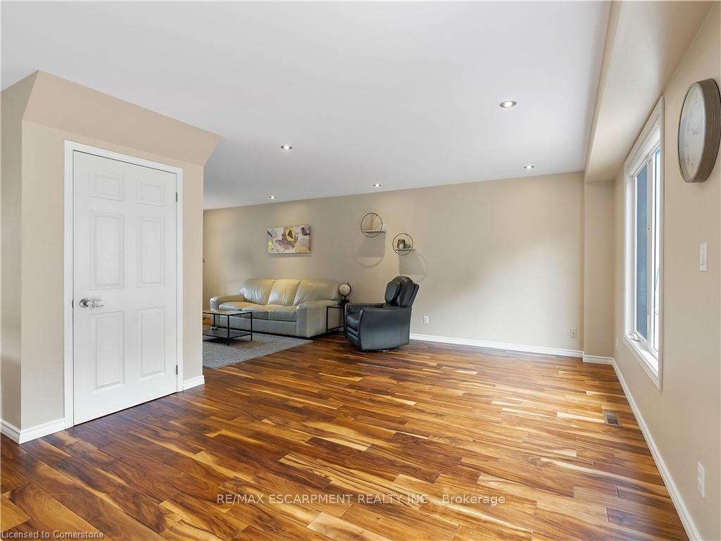 Photo 11 of 8 Marlow Avenue, Grimsby, Grimsby East — HOMEH
