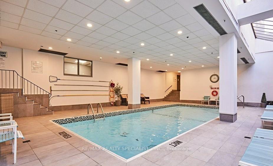 Photo 4 of Unit 210, 22 Shallmar Boulevard, Toronto, Forest Hill North — HOMEH