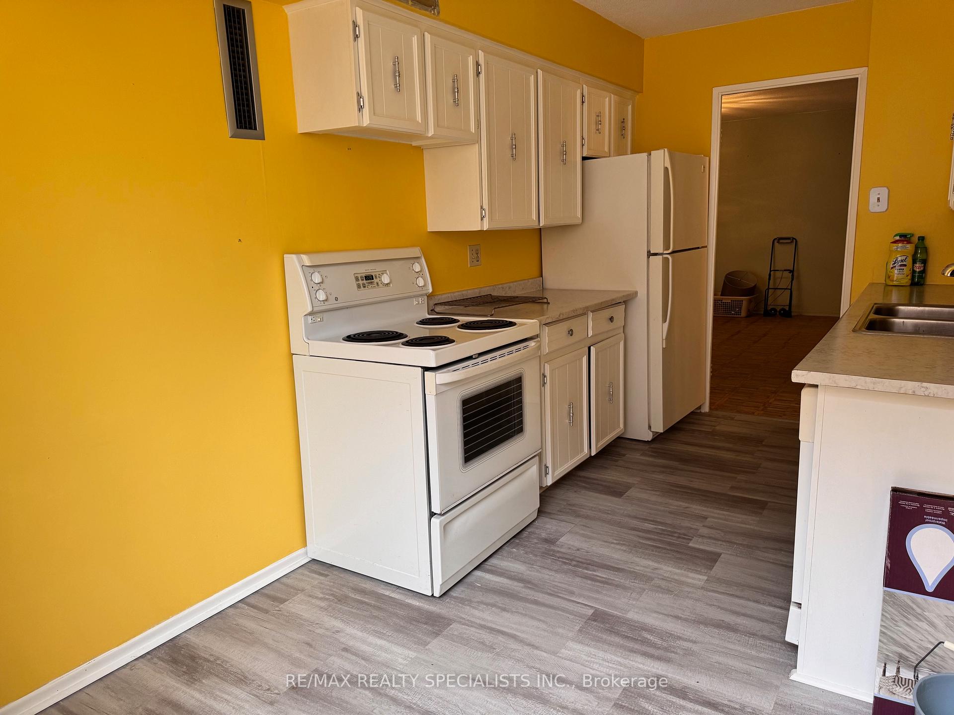 Photo 17 of Unit 210, 22 Shallmar Boulevard, Toronto, Forest Hill North — HOMEH