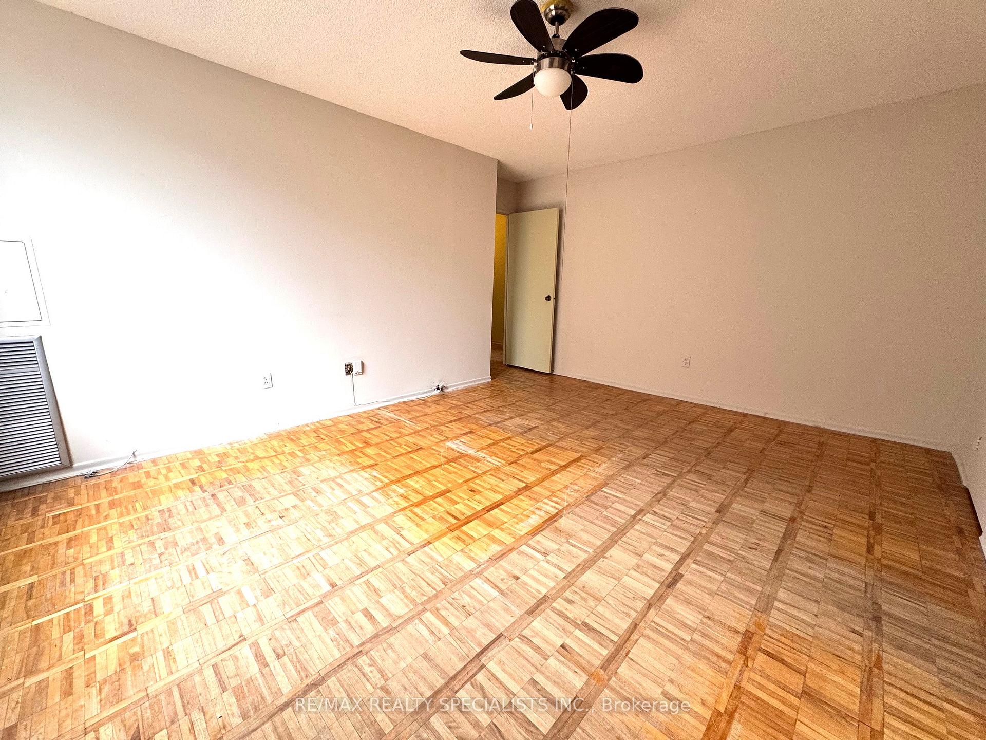 Photo 11 of Unit 210, 22 Shallmar Boulevard, Toronto, Forest Hill North — HOMEH