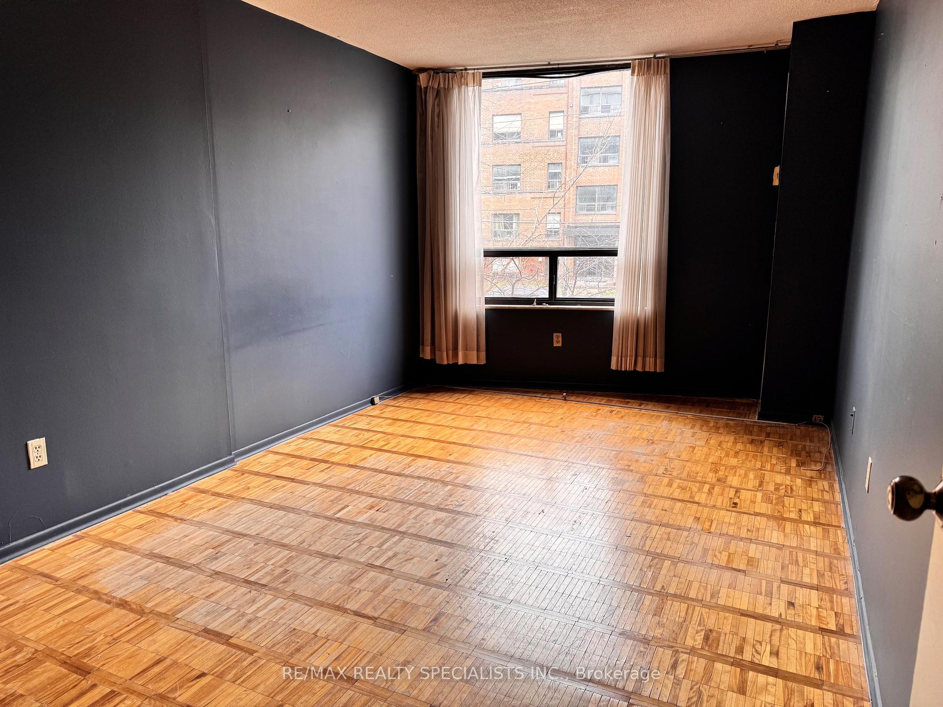 Photo 12 of Unit 210, 22 Shallmar Boulevard, Toronto, Forest Hill North — HOMEH