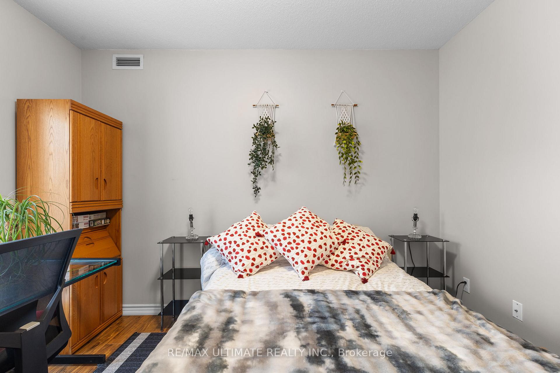 Photo 9 of Unit 212, 41 Ferndale Drive S, Barrie, Ardagh — HOMEH