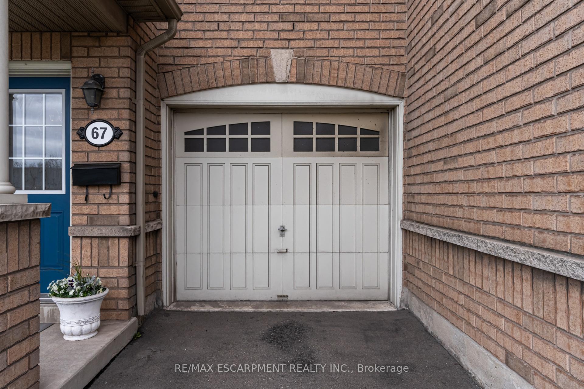 Photo 5 of Unit 67, 470 Beach Boulevard, Hamilton, Hamilton Beach — HOMEH