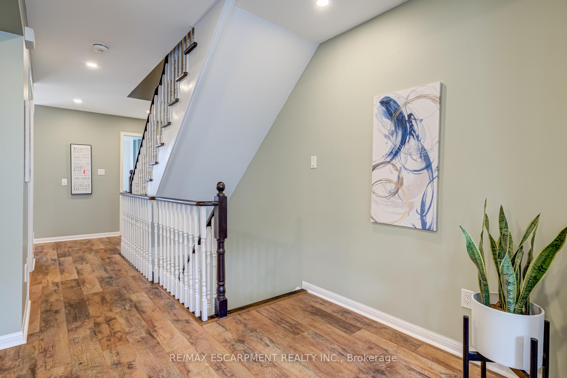 Photo 10 of Unit 67, 470 Beach Boulevard, Hamilton, Hamilton Beach — HOMEH