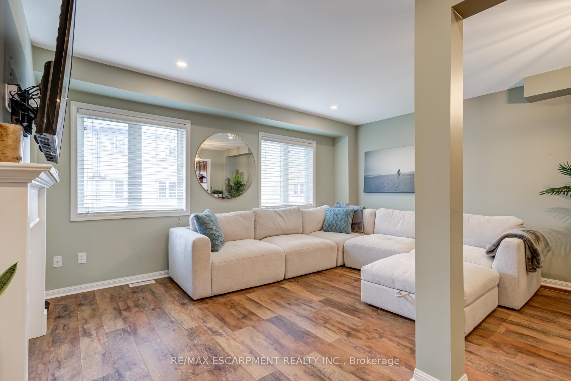 Photo 11 of Unit 67, 470 Beach Boulevard, Hamilton, Hamilton Beach — HOMEH