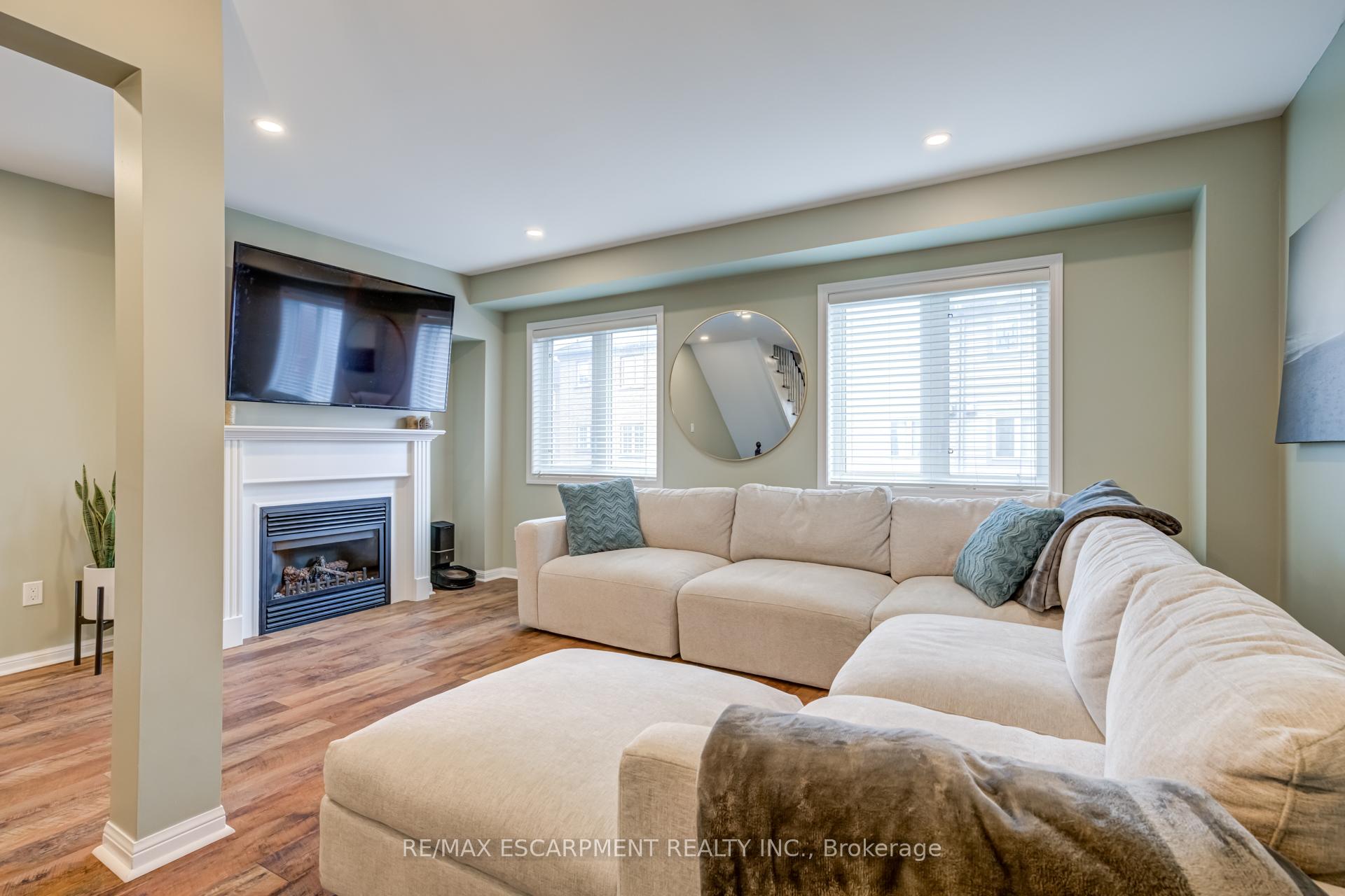 Photo 15 of Unit 67, 470 Beach Boulevard, Hamilton, Hamilton Beach — HOMEH