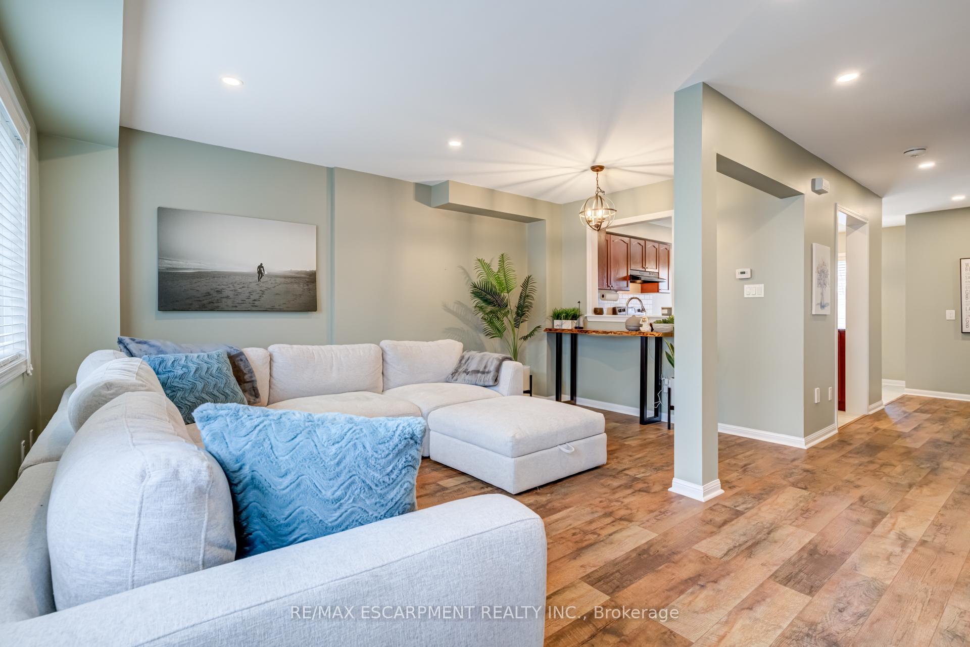 Photo 13 of Unit 67, 470 Beach Boulevard, Hamilton, Hamilton Beach — HOMEH