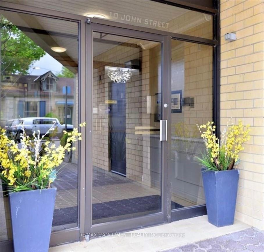 Photo 2 of Unit 209, 10 John Street, Hamilton, Dundas — HOMEH