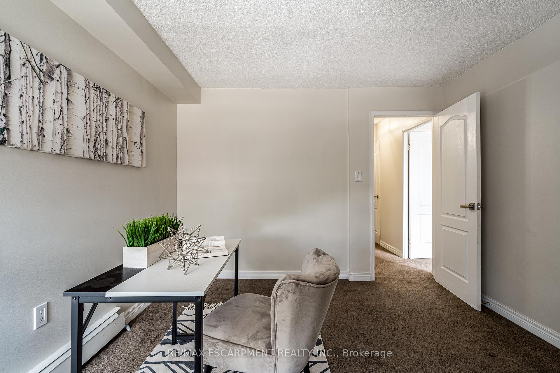 Photo 11 of Unit 209, 10 John Street, Hamilton, Dundas — HOMEH