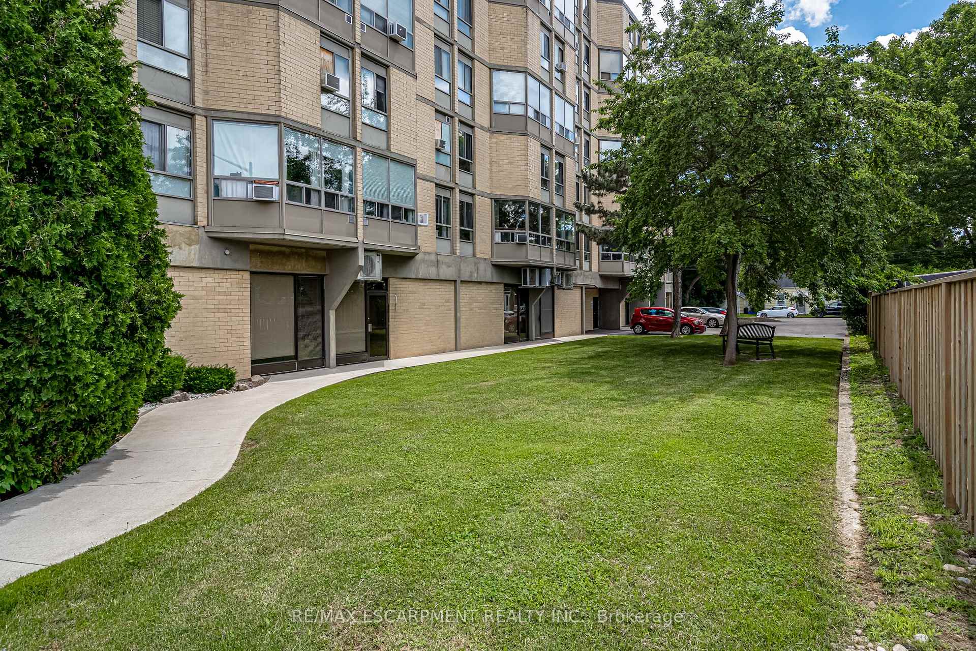 Photo 26 of Unit 209, 10 John Street, Hamilton, Dundas — HOMEH