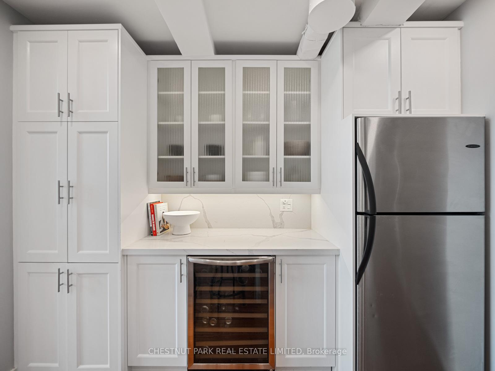 Photo 8 of Unit 301, 1852 Queen Street E, Toronto, The Beaches — HOMEH