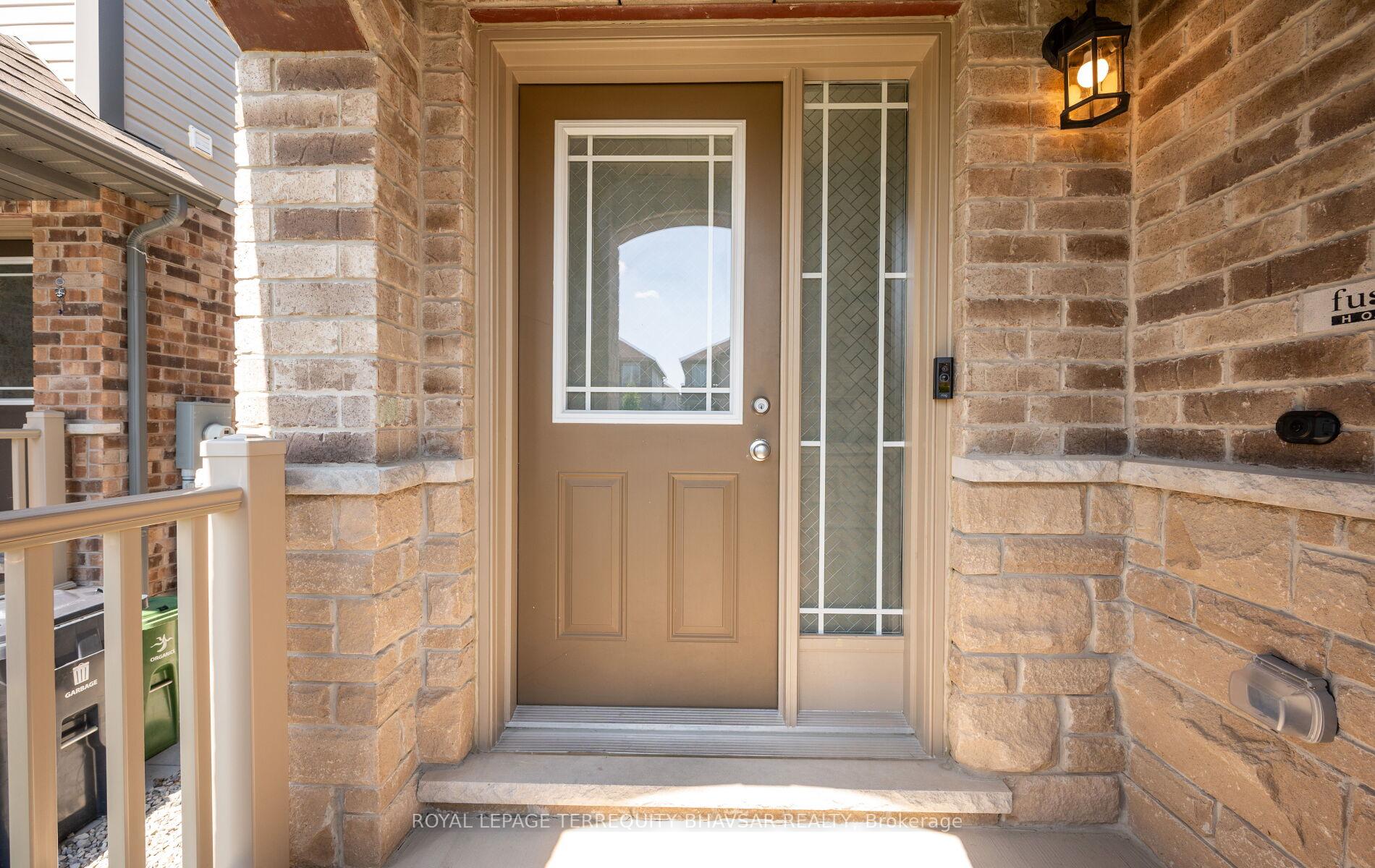 Photo 7 of 116 John Brabson Crescent, Guelph, Kortright East — HOMEH