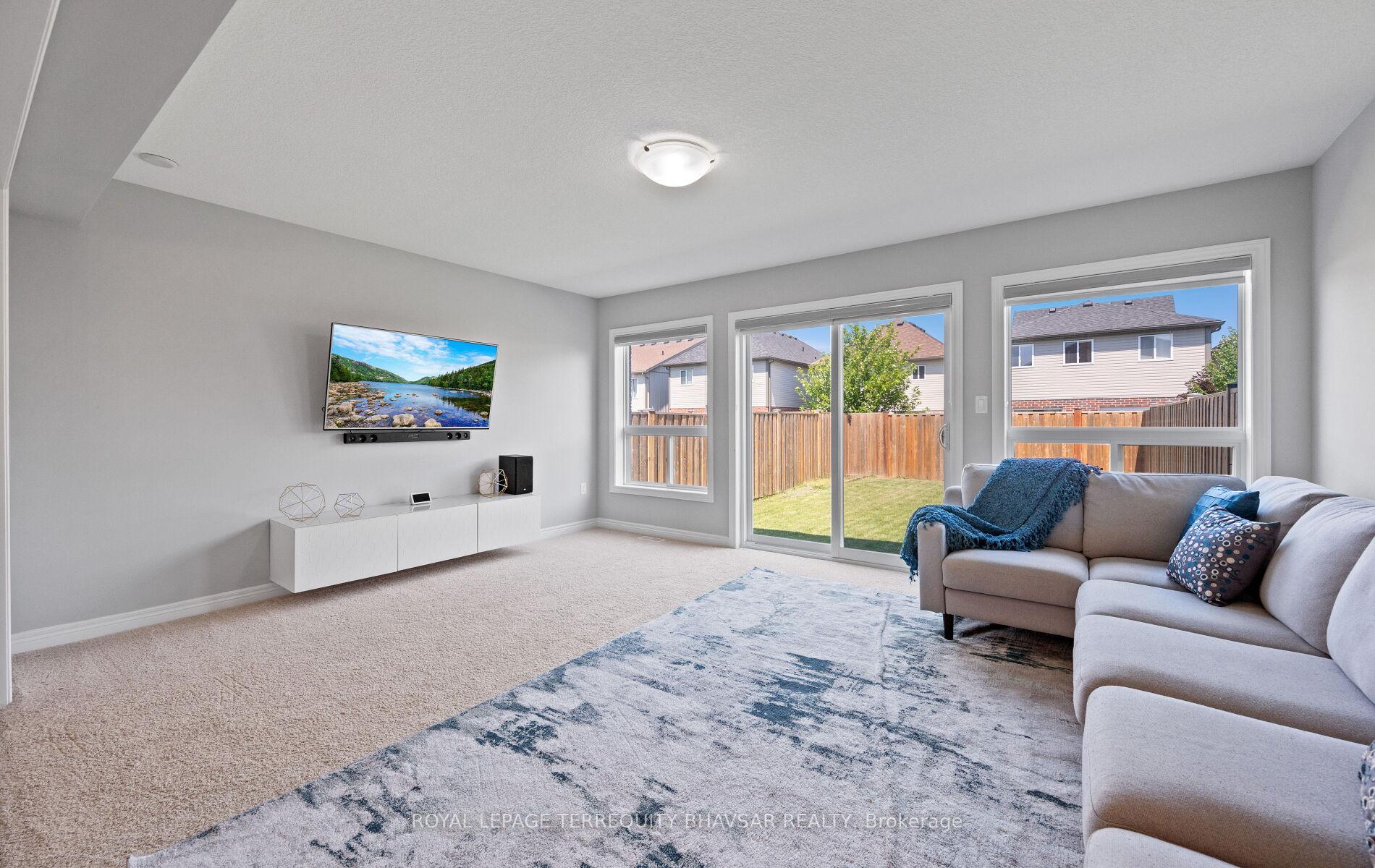Photo 11 of 116 John Brabson Crescent, Guelph, Kortright East — HOMEH