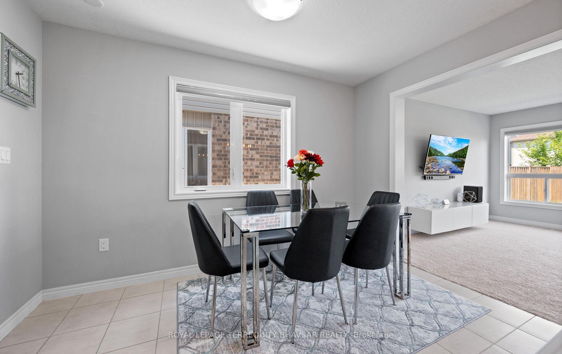 Photo 14 of 116 John Brabson Crescent, Guelph, Kortright East — HOMEH